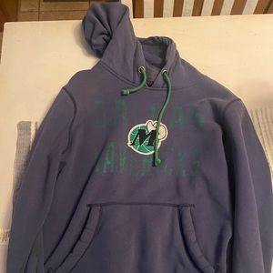 Super soft Dallas Mavericks hoodie / adult small